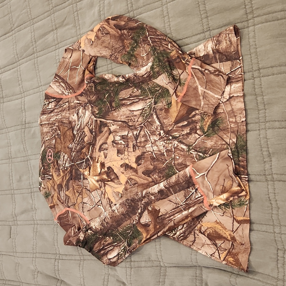 Under Armour Women's Camouflage Long Sleeve Tee Size M, New Without Tags! - Picture 10 of 10